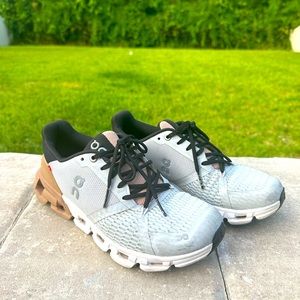 ON Cloud Helion Cloudtec Shoes, Glacier/Rose, Women's W7 US